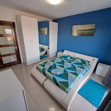 Sea View Penthouse Apartment Zebbug  Bagian luar foto