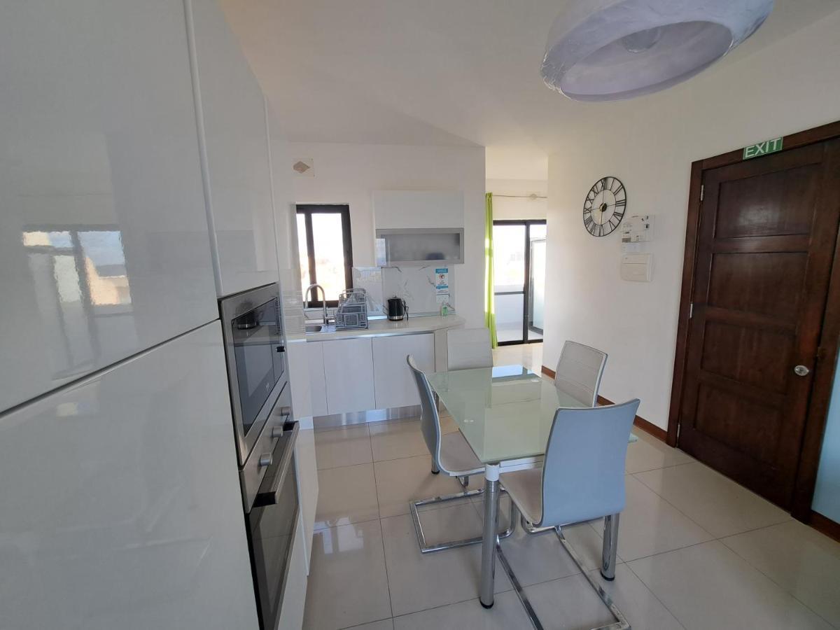 Sea View Penthouse Apartment Zebbug  Bagian luar foto